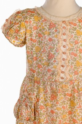 Lot 16 - A good pair of Smith & Co Liberty printed silk...
