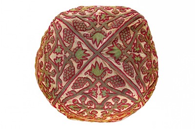 Lot 25 - A fine and rare gentleman's undress cap,...