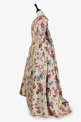 Lot 34 - A printed cotton 'Indienne' robe à la Franaise,...