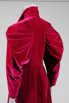 Lot 53 - An Elsa Schiaparelli couture deep fuchsia...