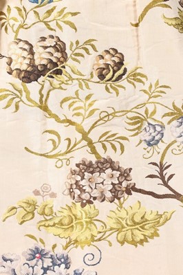 Lot 69 - A Spitalfields brocaded silk robe à l'Anglaise,...