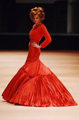 Lot 213 - An Alexander McQueen red silk taffeta ballgown, 'The Man Who Knew Too Much' collection, A/W 2005-06