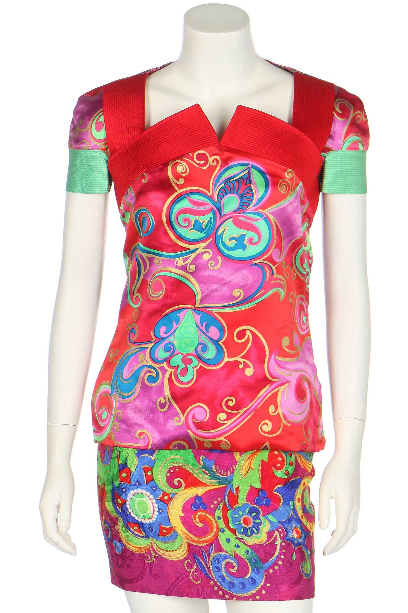 Lot 400 - A Gianni Versace printed silk two-piece ensemble, probably Spring-Summer 1991