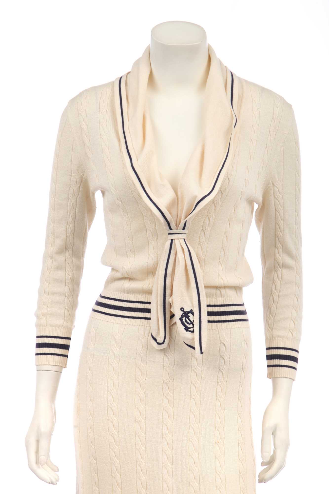Lot 110 - An Alexander McQueen by Sarah Burton knitted Lot 110 - An Alexander McQueen by Sarah Burton knitted