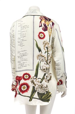 Lot 164 - An Oscar de la Renta botanical printed silk blouse, modern