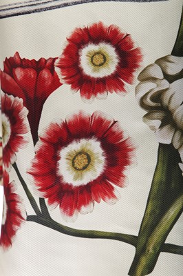 Lot 164 - An Oscar de la Renta botanical printed silk blouse, modern
