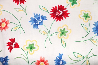 Lot 164 - An Oscar de la Renta botanical printed silk blouse, modern