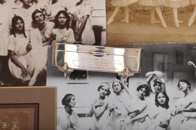 Lot 307 - A silver trinket box presented to Anna Pavlova by her 'English Girls', 1913