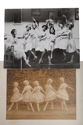 Lot 307 - A silver trinket box presented to Anna Pavlova by her 'English Girls', 1913