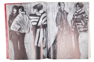 Lot 239 - L'Officiel de la Couture et de la Mode de Paris, 1956-1970