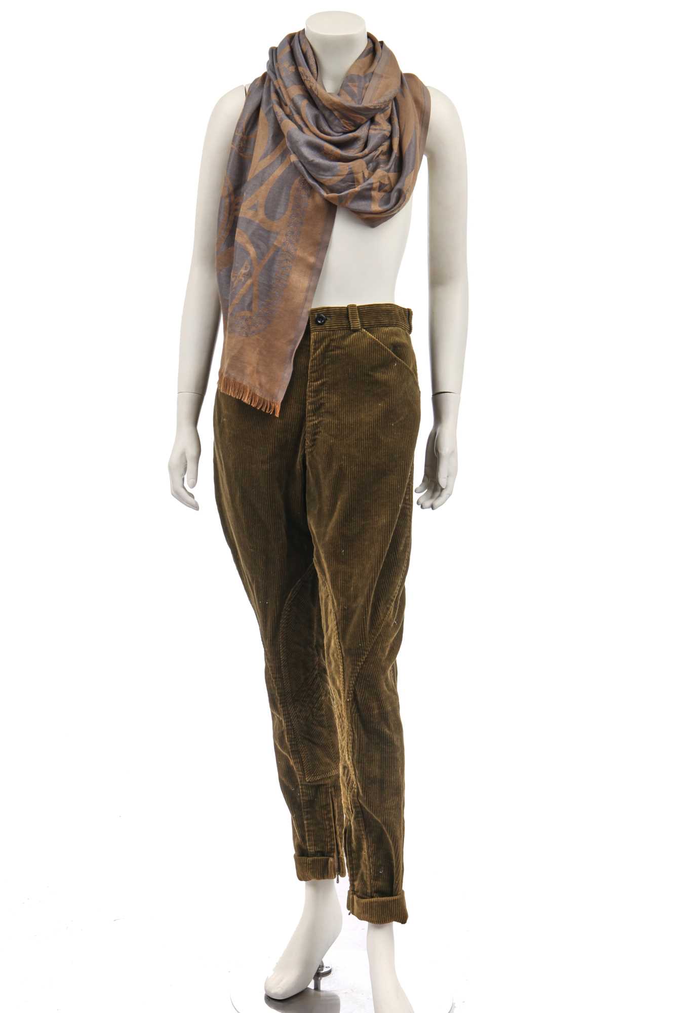 Lot 46 - A pair of Hermès needlecord jodphurs, 20th century