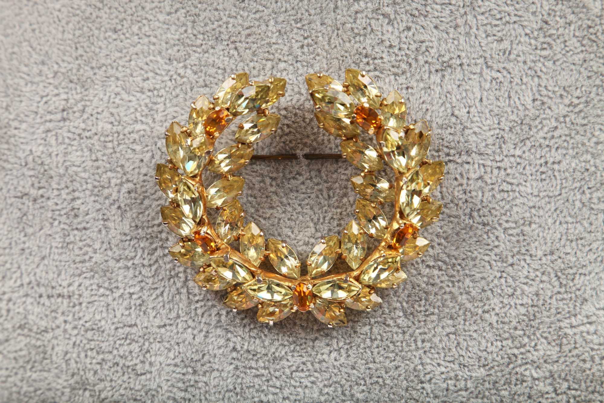 Lot 69 - A Christian Dior by Mitchel Maer wreath brooch, 1952-56