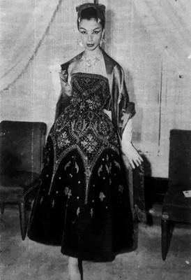 Lot 123 - A Jeanne Lanvin by Antonio Castillo haute couture evening dress, Autumn-Winter 1956-57