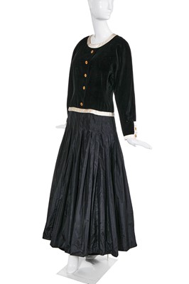 Lot 18 - A Chanel ballgown, Autumn-Winter 1986-87