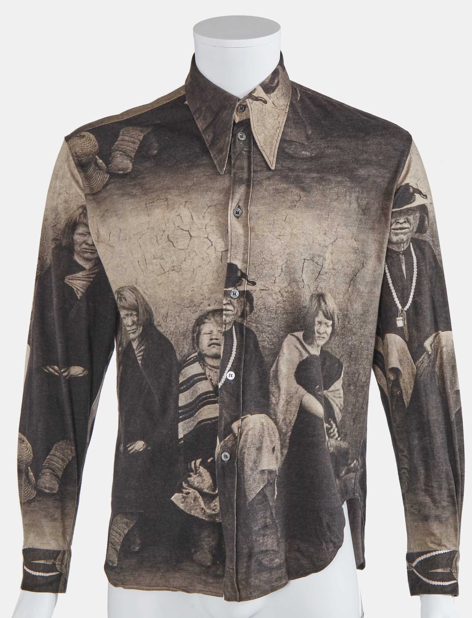 Lot 116 - An Alexander McQueen printed cotton 'Blind