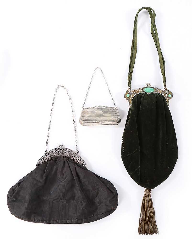 Lot 92 - A group of mostly silver plated evening bags,...