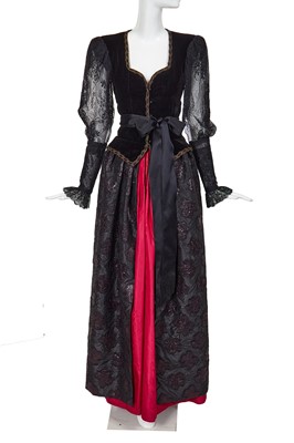 Lot 429 - An Emanuel Ungaro haute couture historicist evening gown, 1978-80