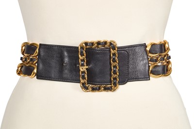 Lot 42 - A Chanel by Karl Lagerfeld leather and gilt chain belt, Autumn-Winter 1992-93