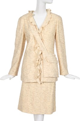 Lot 23 - A Chanel by Karl Lagerfeld ivory wool suit and bag, Autumn-Winter 1999-2000