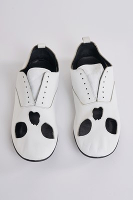 Lot 5 - A pair of Comme des Garçons men's white leather skull shoes, Spring-Summer 2011