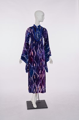 Lot 83 - A Thea Porter printed crushed velvet jillayeh, circa 1969