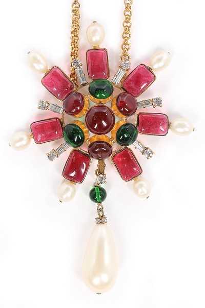 Lot 49 - A Chanel sautoir, probably Gripoix, 1993,...