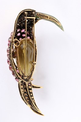 Lot 45 - A fine Iradj Moini exotic bird brooch, 1990s,...