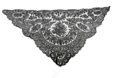 Lot 405 - A black Chantilly bobbin lace shawl, circa...
