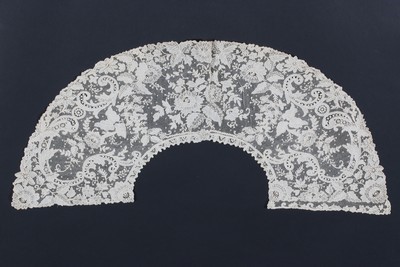 Lot 380 - A Brussels Point de Gaze fan leaf, circa 1880,...
