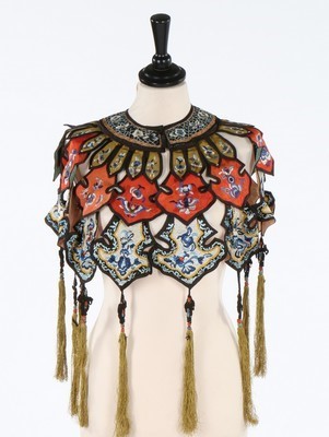 Lot 481 - An embroidered cloud collar, Chinese early...